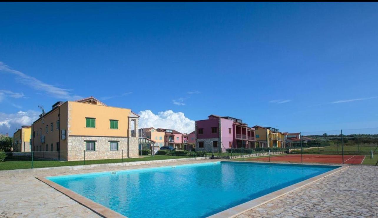Apartment Aleks Tar-Vabriga 외부 사진